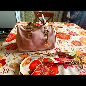 Michael kors purse with dust bag